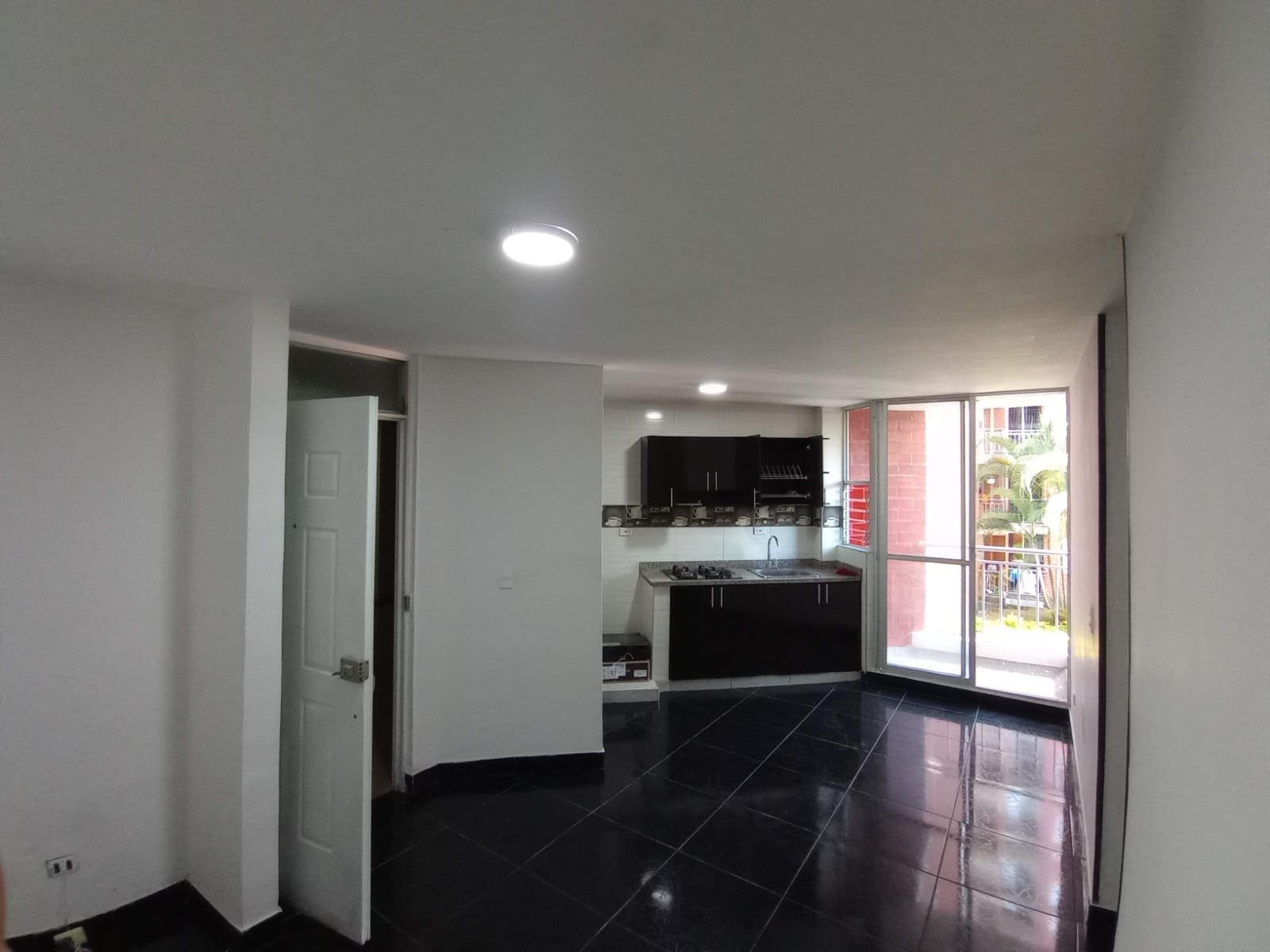 SE VENDE APARTAMENTO - GRAN OPORTUNIDAD DE INVERSION - Image 4