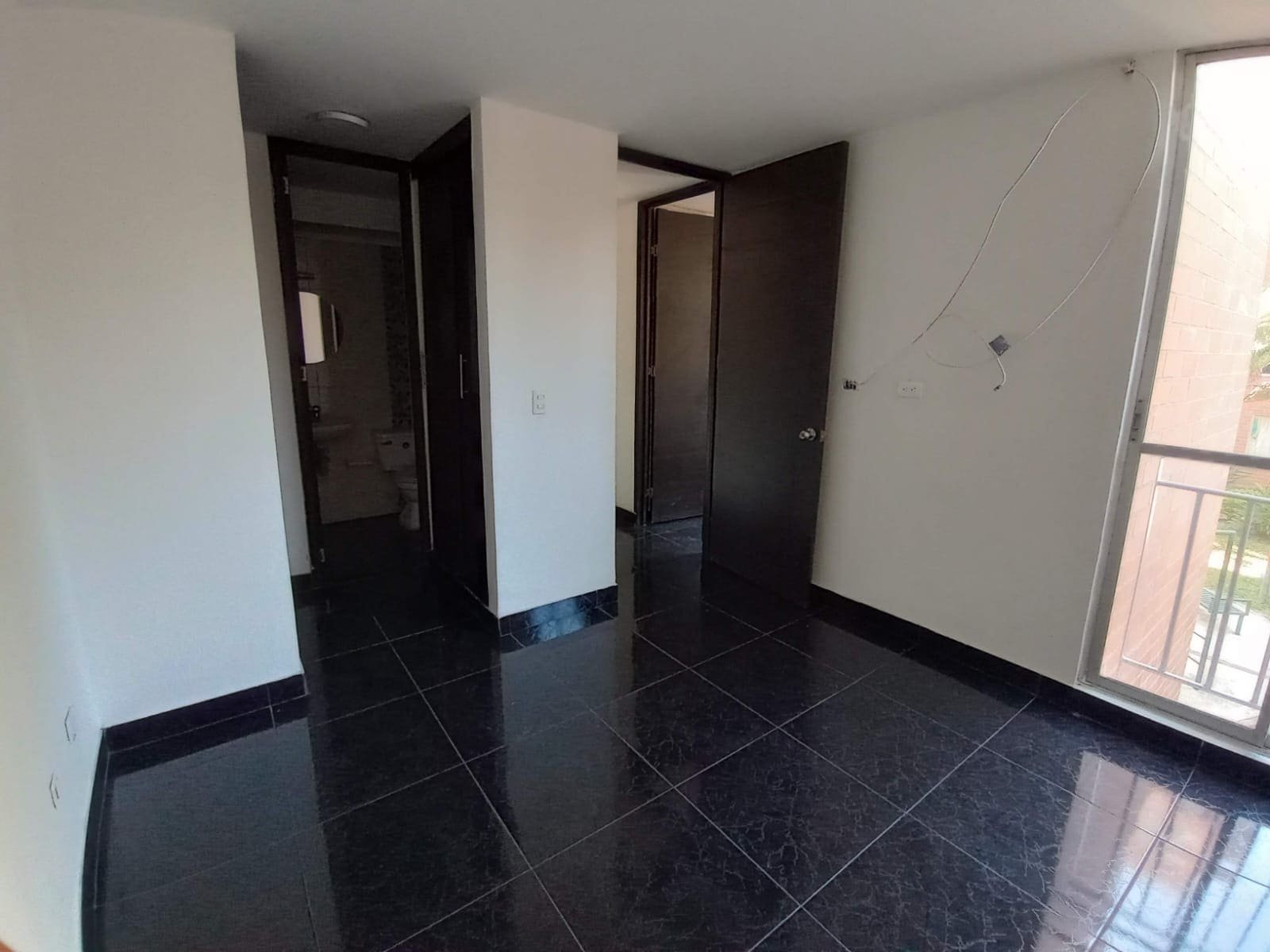 SE VENDE APARTAMENTO - GRAN OPORTUNIDAD DE INVERSION - Image 8