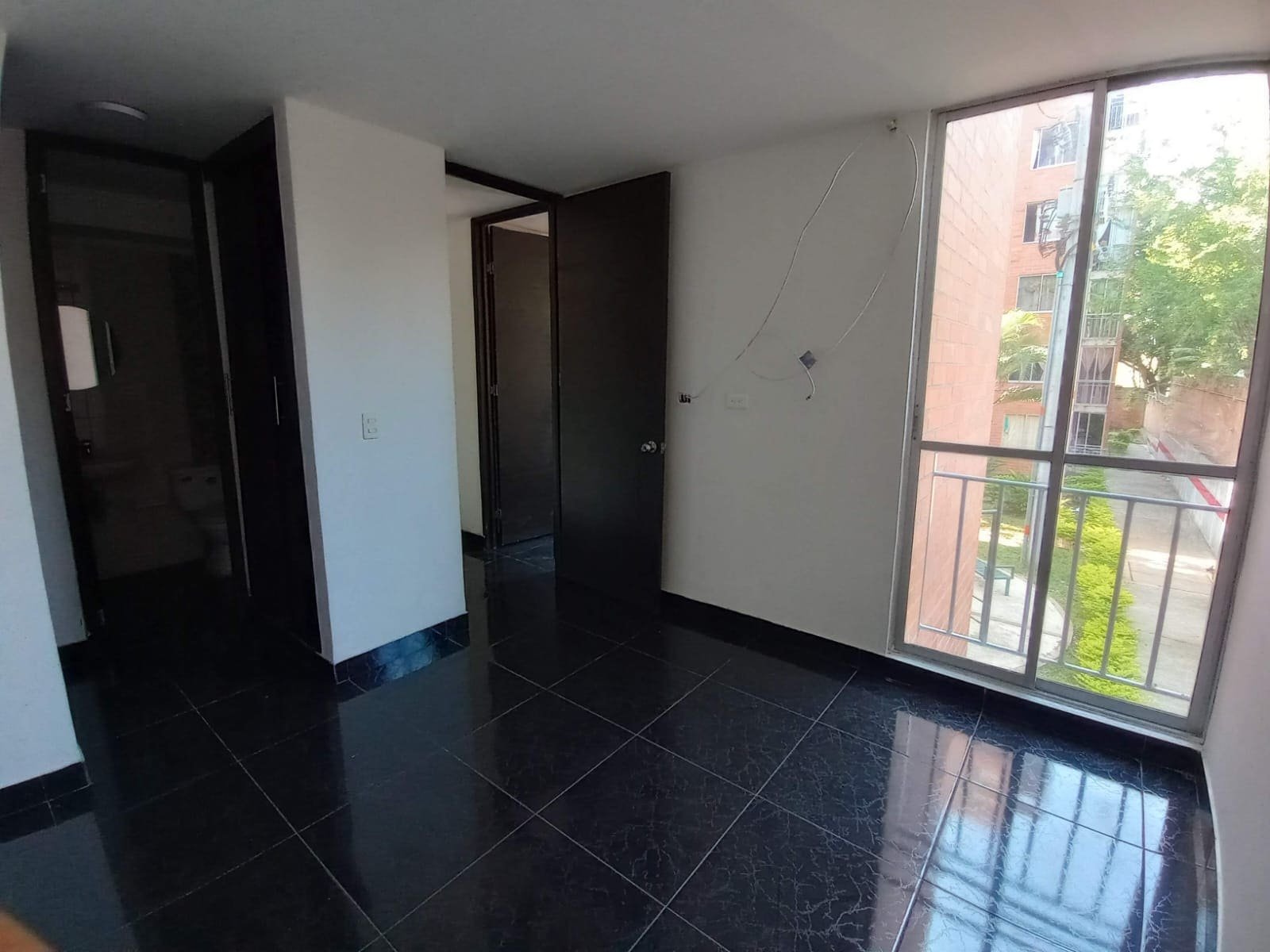 SE VENDE APARTAMENTO - GRAN OPORTUNIDAD DE INVERSION - Image 13